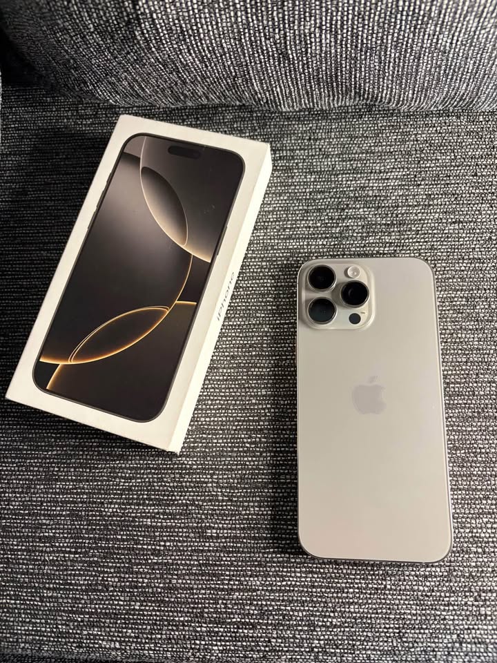 iPhone 16 Pro Max - Image 2